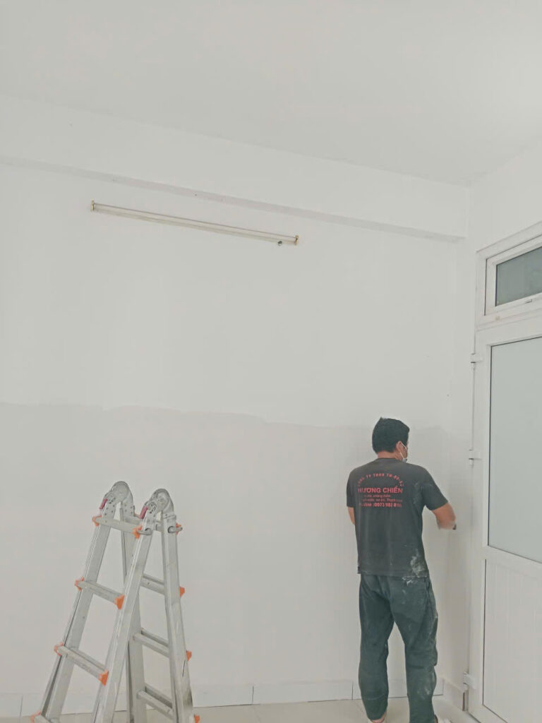 Thợ sơn căn hộ chung cư tại Thủ Đức